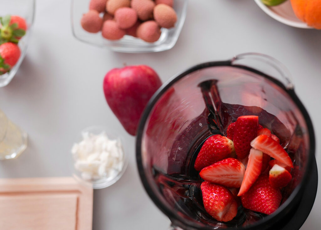 Your Guide to Countertop Blenders and Handheld Blenders - unsplash wJ0P1oKcZ8Y - Eleven36 Blog