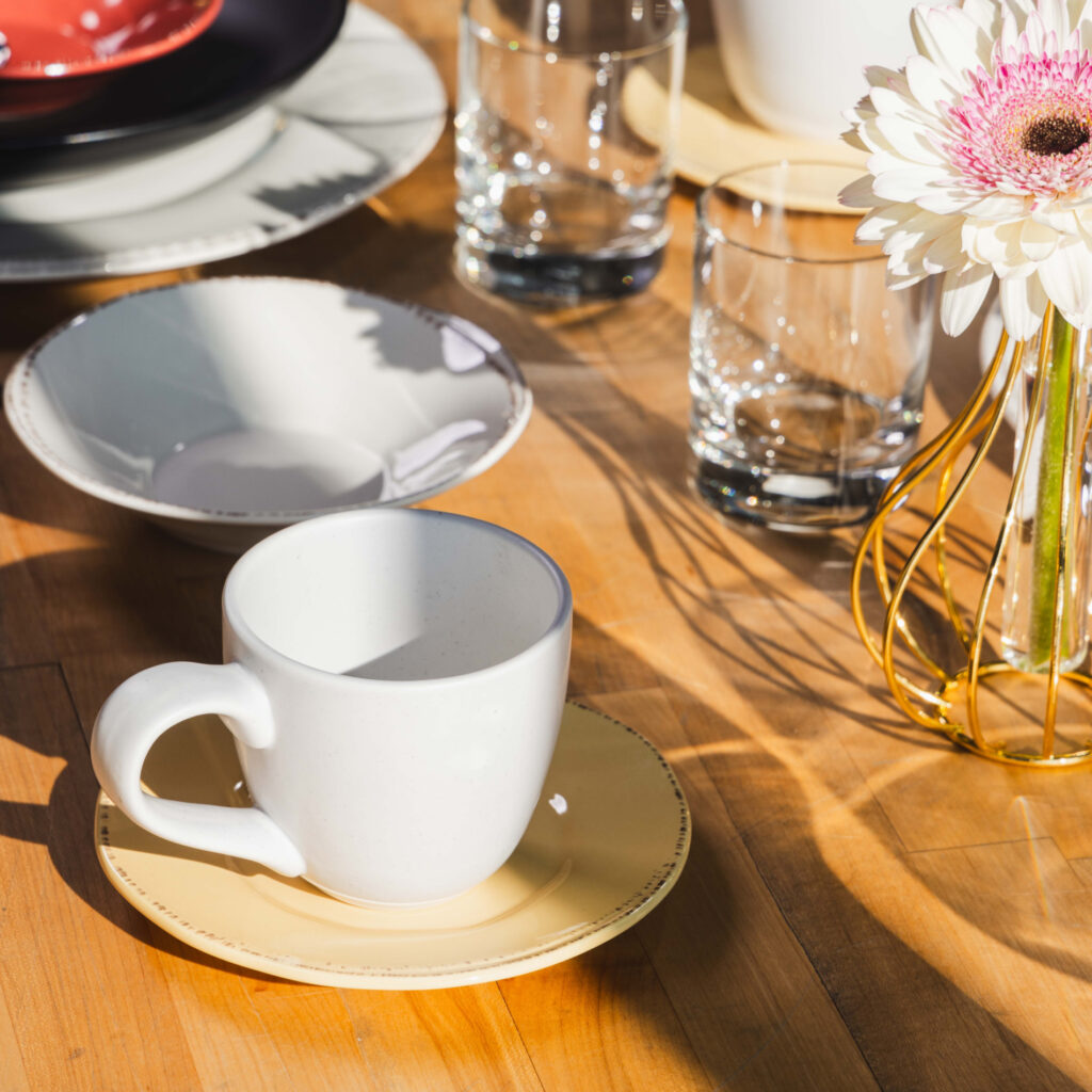 The Differences Between Melamine and China Dinnerware - China Mug on Melamine - Eleven36 Blog